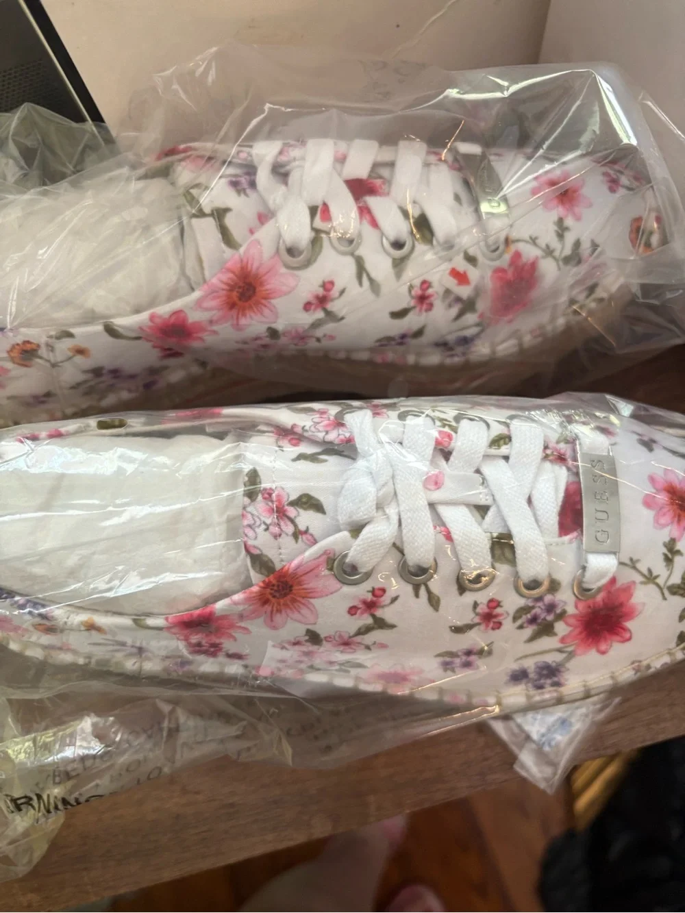 NIB Guess Floral platform espadrilles